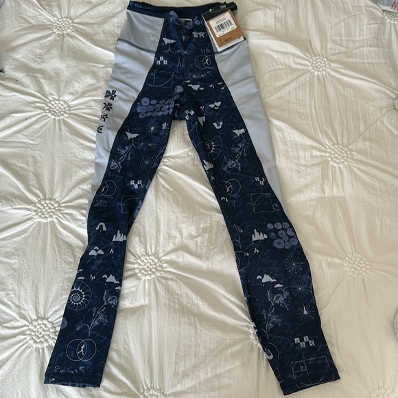 NWT NORTH FACE Trailwear Lots of Pockets